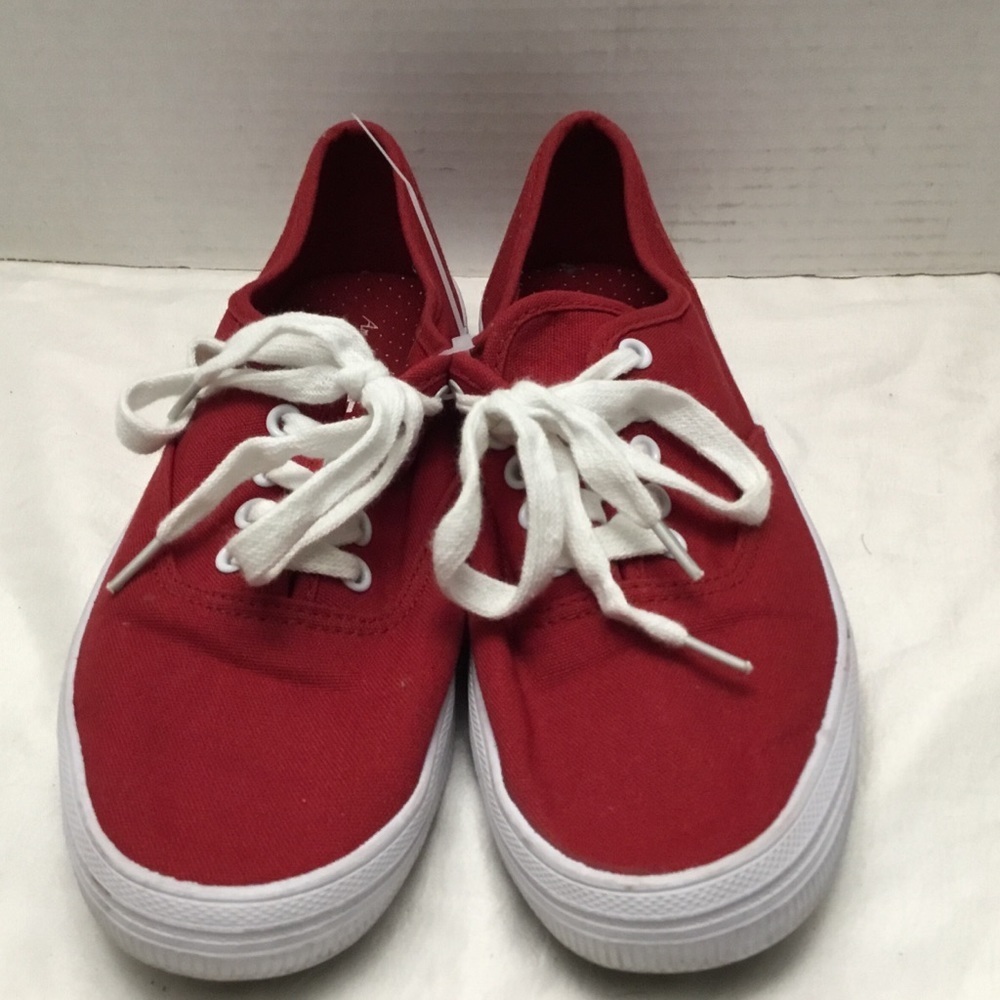 American Eagle women size 7.5